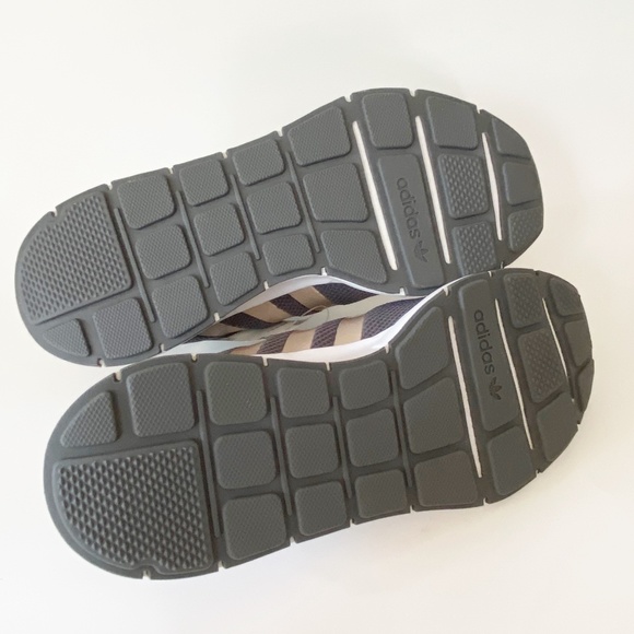 Adidas Gray Rose Gold Swift Run Sneakers CQ2598 - Picture 6 of 9